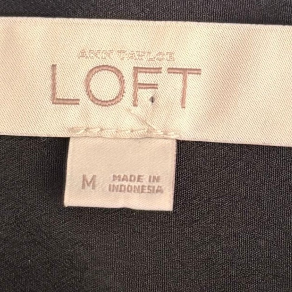 Ann Taylor LOFT Womens Medium Blouse Black Ruffle Tie Neck Sleeveless Bubble Hem - Picture 5 of 9